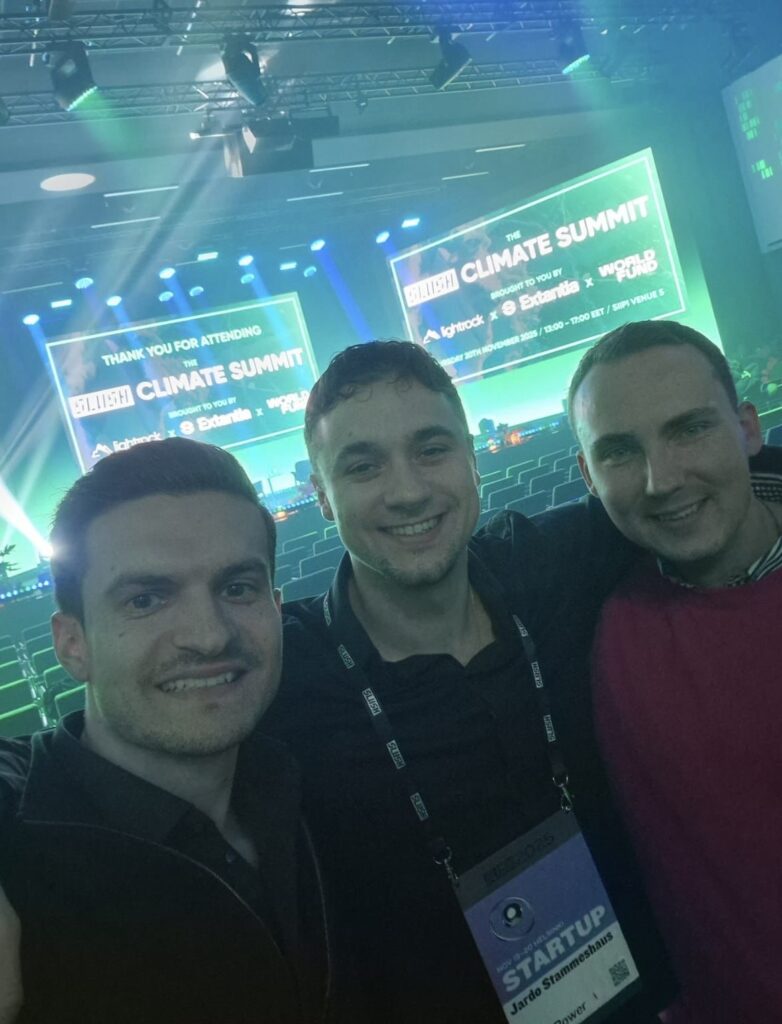 Niklas Green (Commercial Director Invesdor Nordics) with Jardo Stammeshaus (Liion Power) and Lukas Linn (Commercial Director Invesdor DACH) at SLUSH 2025 in Helsinki